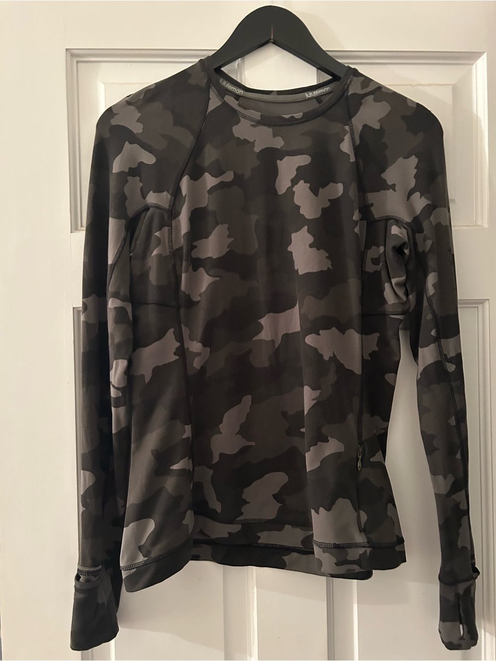lululemon athletica Black & Gray Camo Long-Sleeve Performance Top